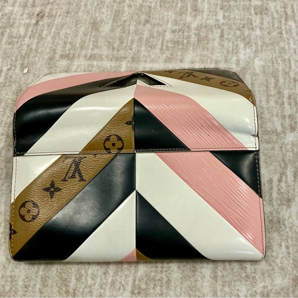 ✨💎LIMITED EDITION💎✨LOUIS VUITTON NEAPOLITAN TWIST WALLET FULL INCLUSION W/ CHAIN - Picture 11 of 11